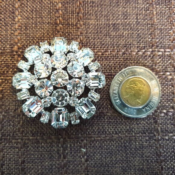 Magnificent Vintage WEISS Emerald Cut & Round White Rhinestone Statement Brooch - Picture 8 of 11